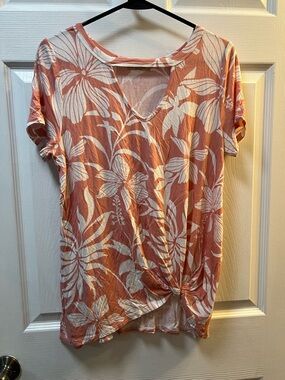 Promesa Coral Floral V-Neck Twist Hem Short Sleeve Top